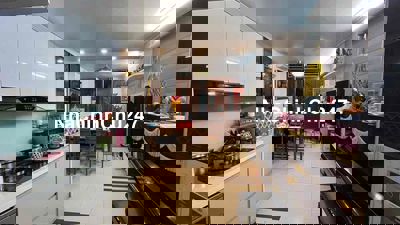 Trần Quý Cáp gàn ga hàng cỏ ngay văn miếu tiẹn ích bạt ngàn