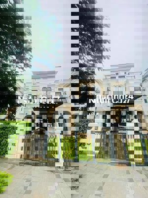 Chính chủ bán nhà phố Verosa Khang Điền gần công viên. Sổ hồng riêng