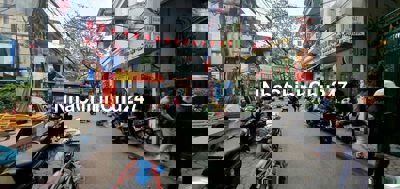 Bán nhà Thái Thịnh- Mặt tiền kinh doanh