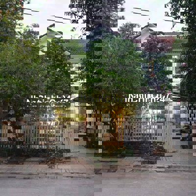 Nhà biệt thự mặt tiền 250mm2, 3p ngủ, TL8 Cu chi,nội thất đầy đủ