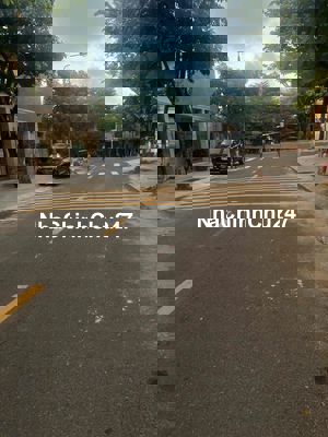 Gia đình cần tiền kinh doanh nên cần bán gấp đất mặt tiền Nguyễn Sĩ Cố