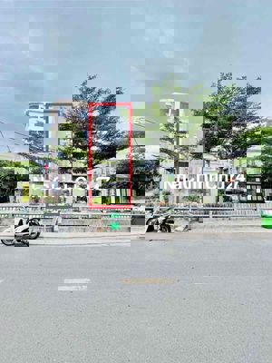 BÁN ĐẤT MẶT TIỀN ĐƯỜNG 20M CÓ VỈA HÈ  — 5.1x23m NỞ HẬU – QUẬN 12 – GẦN