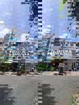 Nhà 3,5 tấm 4×16 sẵn nội thất khu tên lửa