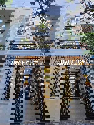 CHÍNH CHỦ BÁN NHÀ MT. Đ NGUYỄN HUỲNH ĐỨC -TÂN AN, 2TỶ4 -70M2, SỔ RIÊNG