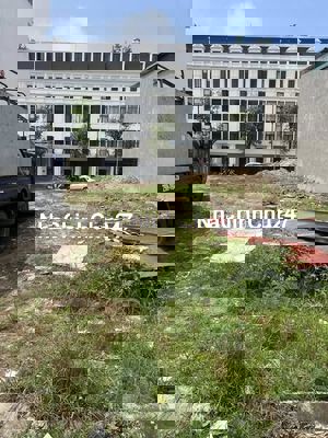 Bán đất phân lô Đền Lừ 3 - đối diện Louis City - mặt tiền siêu rộng