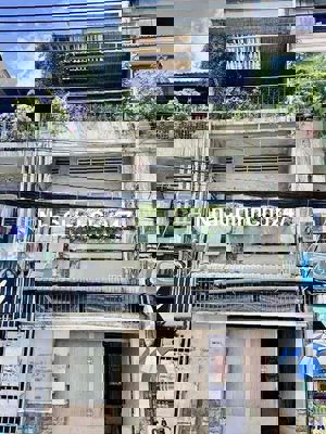 BÁN GẤP NHÀ 2 MẶT TIỀN TRƯỚC SAU NGAY CỔNG NHÀ GA T3