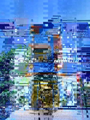 NHÀ 1 TRỆT 2 LẦU MỚI ĐẸP - FULL NỘI THẤT ĐƯỜNG D4 KDC HỒNG LOAN