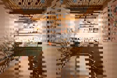 NHÀ PHỐ LÝ QUỐC SƯ, CẠNH HỒ GƯƠM. CHỦ CẦN THANH KHOẢN GẤP CĂN HOMESTAY