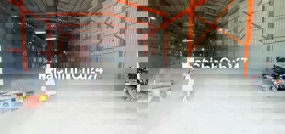 ngợp lắm rồi cần ra nhanh  1700m kho xưởng q12 xe công vào