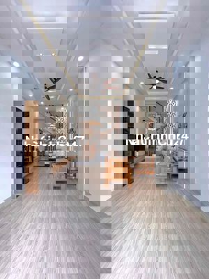 𝐁𝐚́𝐧 𝐧𝐡𝐚̀ 𝟒 𝐭𝐚̂̀𝐧𝐠 𝐟𝐮𝐥𝐥 𝐧𝐨̣̂𝐢 𝐭𝐡𝐚̂́𝐭 𝐊𝟔𝟕𝟐 𝐓𝐫𝐚̂̀𝐧 𝐂𝐚𝐨 𝐕𝐚̂𝐧, Đ𝐚̀ 𝐍𝐚̆̃𝐧𝐠