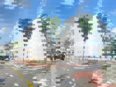 CHÍNH CHỦ CẦN BÁN ĐẤT MT ĐẸP GẦN AEON. TP TÂN AN. 900TR/100M2. SHR