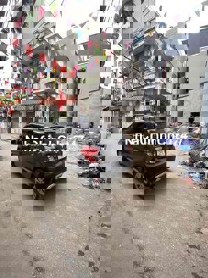 Bán đất mặt phố Yên Nghĩa,gần chợ Nghĩa Lộ,bến xe,ĐH Phenika,giá tốt