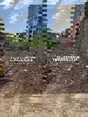 Chính chủ cần bán lô đất vuông vức, xe hơi đậu cửa.