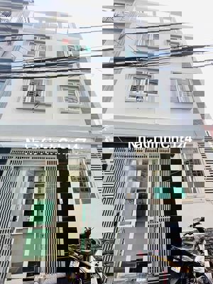 NHÀ NGUYÊN CĂN TẠI 42 XUÂN ĐỈNH