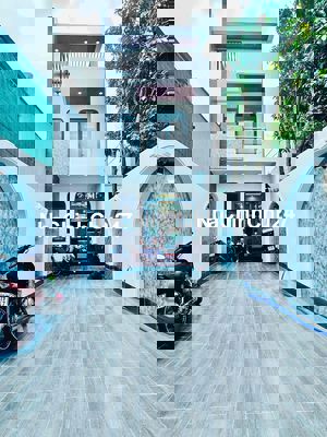 NHÀ PHÚ HOÀ - TRUNG TÂM TDM - SÂN TRƯỚc sân sau rộng