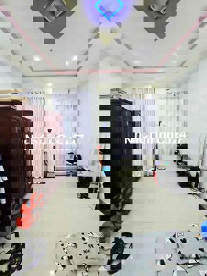 HẺM 7M xe tải, NGANG KHỦNG 10M, 4 PN, SHR, NHỈN 3 TỶ TL NGAY