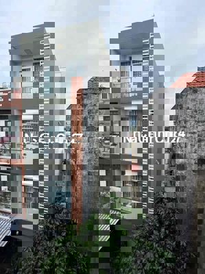 nhà 3 lầu oto tận cửa, cách trường chinh 200m phường 15 Quận tân bình