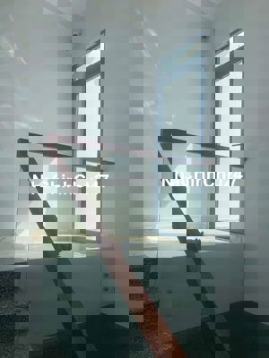 Nhà 2 lầu hẻm cát lái