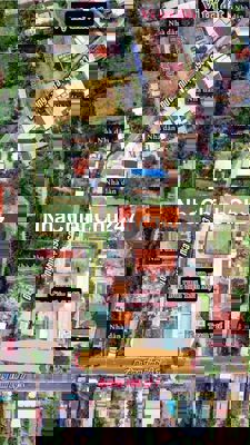 đất sát trường học,uỷ ban tỉnh lộ 7