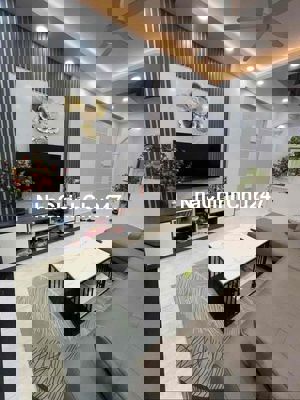 Hot ! Trần Thái Tông, ngõ thông, ô tô gần, 45m2*4T giá 9.75 tỷ