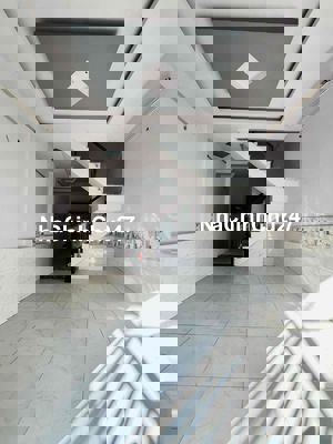 Nhà Sạch DT 150m2 1Trệt 2Lầu 4Pn 3Wc Sân Trước Đậu Xe Hẻm Xe Tải