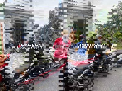 Nhà mới xây 109m2 thổ cư mặt tiền nhựa 1/ Lý Thị Chừng,cách uỷ ban 2km