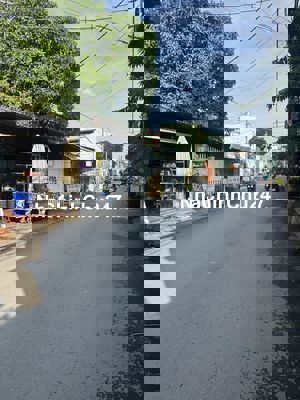 Nhà NÁT (5.2 x 28) đường Xe Tải 6m, SỔ VUÔNG A4 đường Nguyễn Văn Lượng