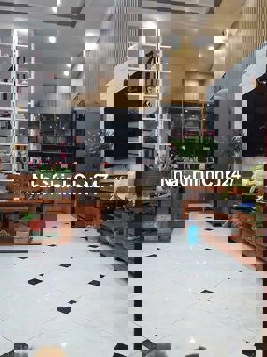 Chính chủ cần bán nhà ngõ 26 Hồ Tùng Mậu, giá cực tốt