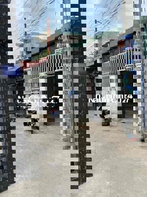 Nhà cấp 4 - diện tích 91.6m2 thổ cư - 5x19 - nở hậu - hẻm xe hơi