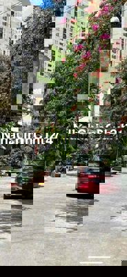 Siêu phẩm hẻm xe hơi ngủ trong nhà