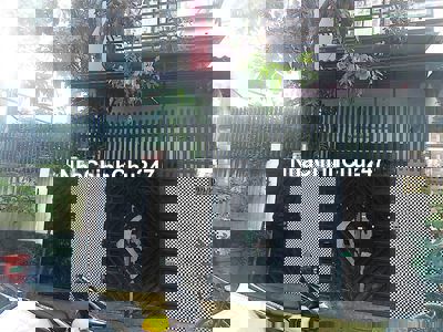 Bán nhà đẹp hóc môn giá 5,9 tỷ LH: ***