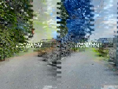 chủ cắt lỗ cần bán nhanh 82,5m lô góc đường trục chính Phú Cát