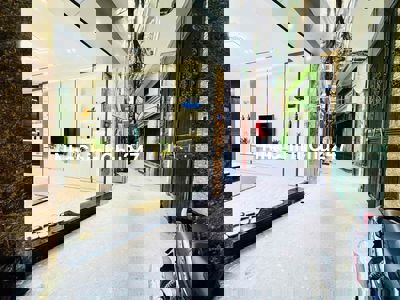 Siêu Hiếm! Thái Thịnh, lô góc, sát phố, ngõ nông, 25m ra phố, 51m2