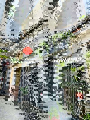 NHÀ QUẬN 1- 2 TẦNG CHỈ 11TR/THÁNG