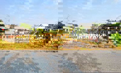 Chủ Cần bán GẤP lô đất 250m2 có 100 thổ giá 220 triệu, sổ hồng sẵn