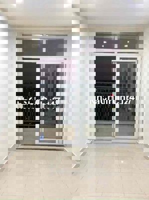 căn hộ 2pn,ban công phòng khách rộng Cc The Park Land