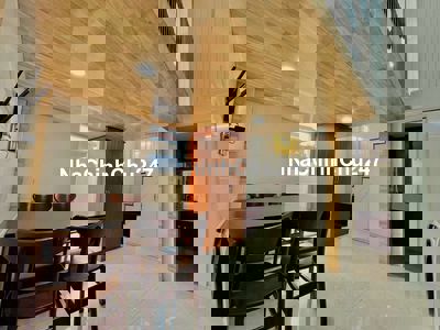 Thang Máy - Hầm Xe ! Duplex Balcon 38m2 ngay Thành Thái , Quận 10