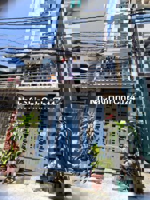 Nhà hẻm xe hơi Q 10