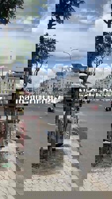 NHÀ ĐƯỜNG XE HƠI - ĐỐI DIỆN KHU BIỆT THỰ