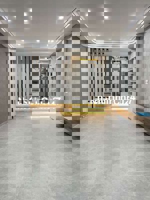 Bán Nhà Cổ Linh - Phố Trạm- Sát Mặt Phố- Thang Máy- Ful Nội Thất Đẹp