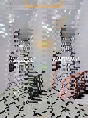 Nhà mới tinh Tứ Hiệp Thanh Trì  55m 5 tầng độc lập 7,5 tỷ chủ cần bán