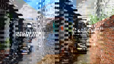 Chính chủ bán nhà cấp 4 HXH giá rẻ chỉ mười bảy triệu/m2