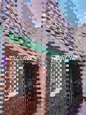 Bán nhà lsổ riêng long hậu giáp nhà bè