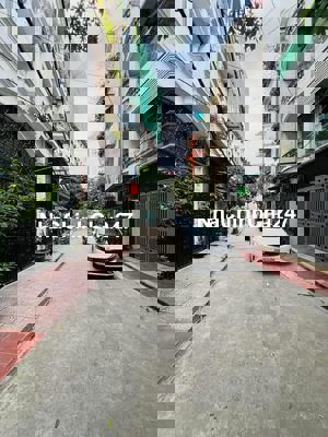 Phùng Chí Kiên, Cầu Giấy - Nhà đẹp 5 tầng, cách đường ô tô tránh 3m