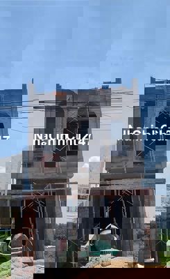 Nhà 1 lầu 1 trệt 100m² sổ riêng full thổ cư – SÁT SÂN BAY BIÊN HÒA