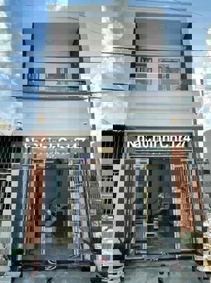 cần bán gấp nhà 1 trệt + 1 lầu