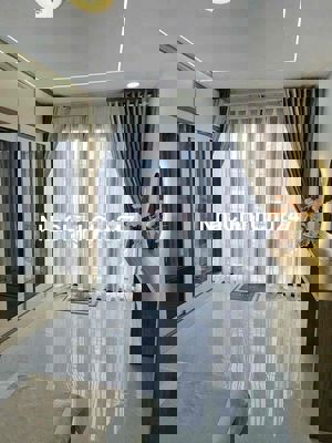 Chính chủ cần bán HXH 5M Lạc Long Quân , Tân Bình