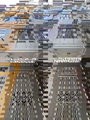 Phố Nguyễn Chí Thanh, 6 tầng, gara ô tô, 15.2 tỷ (cách phố 40M)