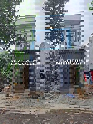 Chính chủ cần bán gấp nhà gần chợ Bình Chánh