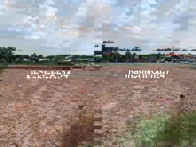 Chính chủ gởi bán lô đất full thổ gần ngay trung tâm thị trấn.